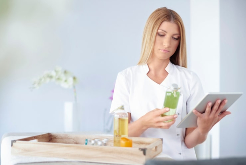 How to Choose Between Clinical and Natural Skincare