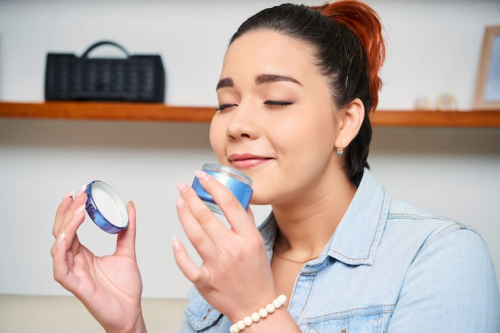 Peptide Moisturizers: What to Know Before Choosing
